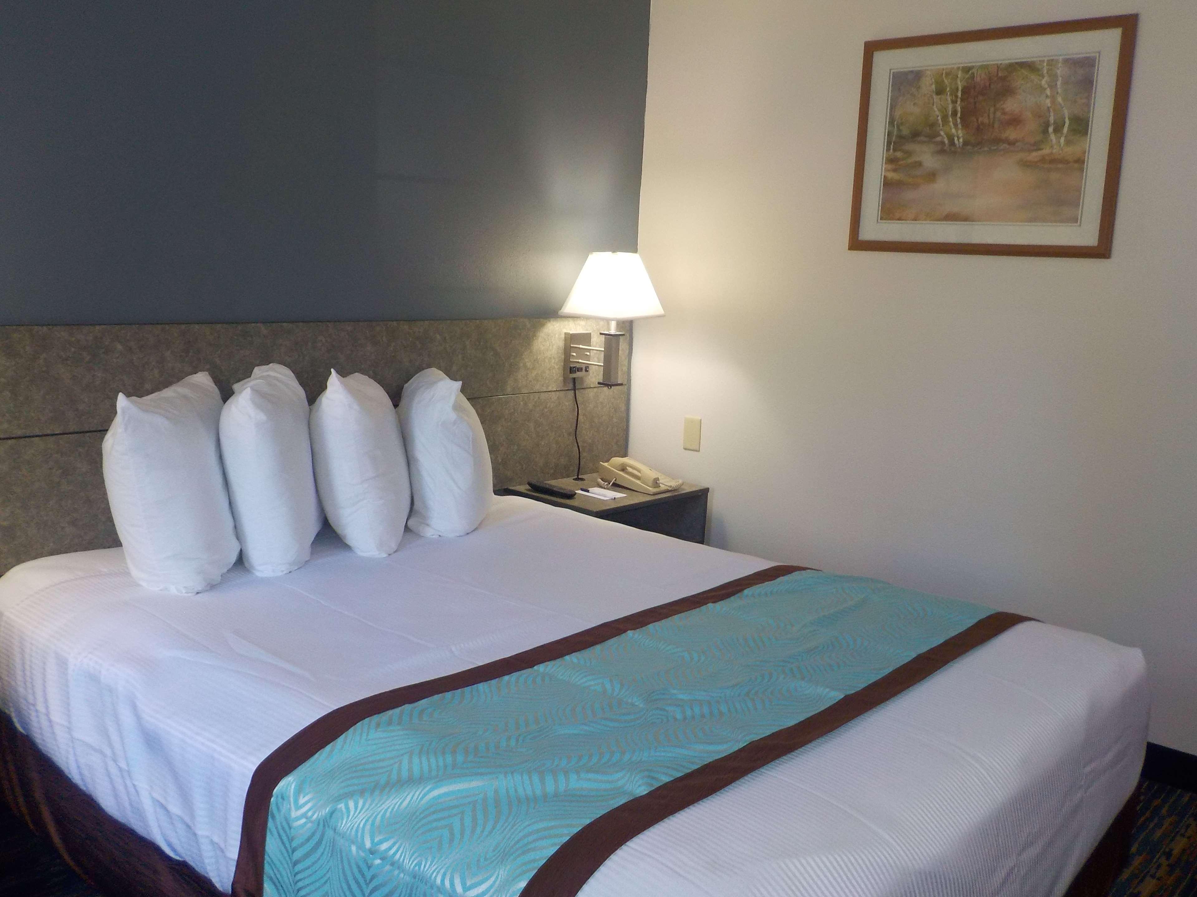 Mj Inn And Suites Marienville Room photo